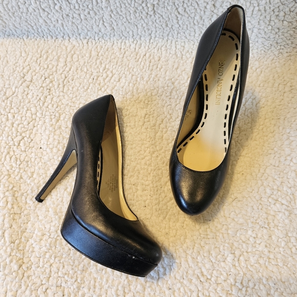 Enzo Angiolini genuine black leather platform pumps - Picture 1 of 12